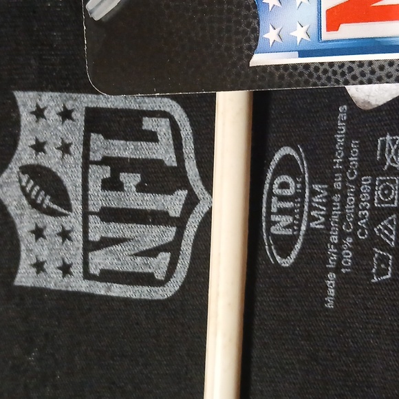 NEW NFL T-shirt- "LAS VEGAS RAIDERS" (Size Medium) - Picture 3 of 8